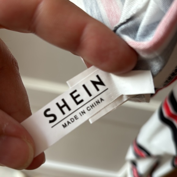 Never Worn Crop Top - Picture 3 of 3